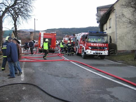 Požar kozolca 12.3.2009 Foto: PGD Postojna, Gantar S., Matičič T. – fotografija 3