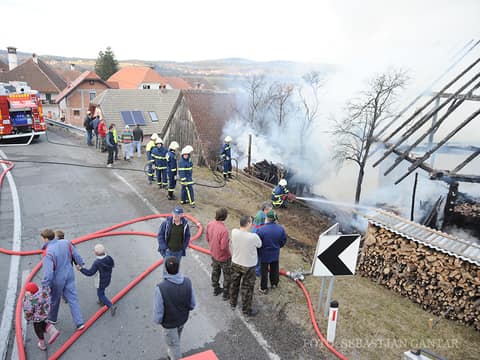Požar kozolca 12.3.2009 Foto: PGD Postojna, Gantar S., Matičič T. – fotografija 16