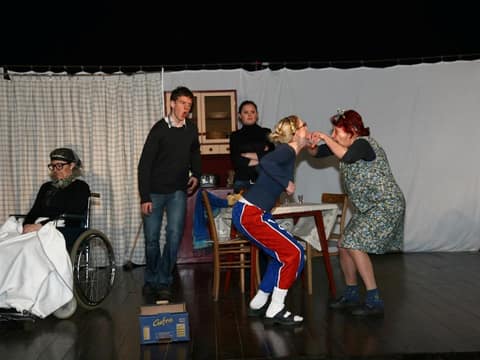 Kdo je ubil Mici? (2009)